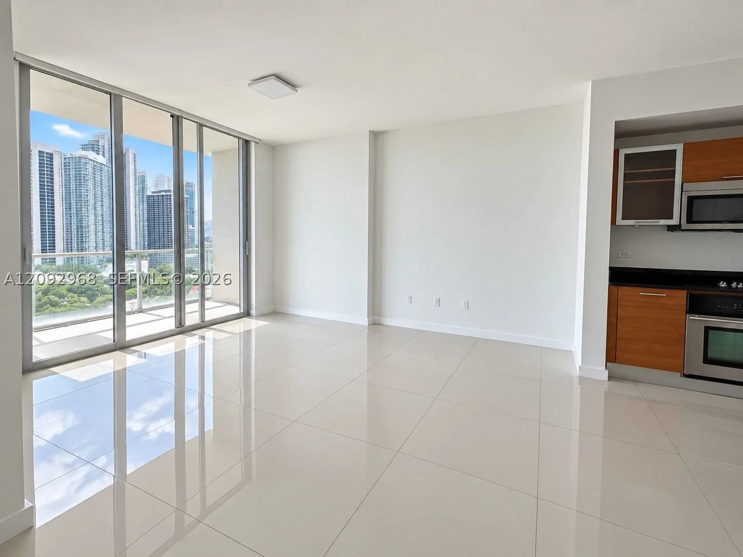 1-bedroom Condo — 3470 Coast Ave #H1712, Miami, FL 33137