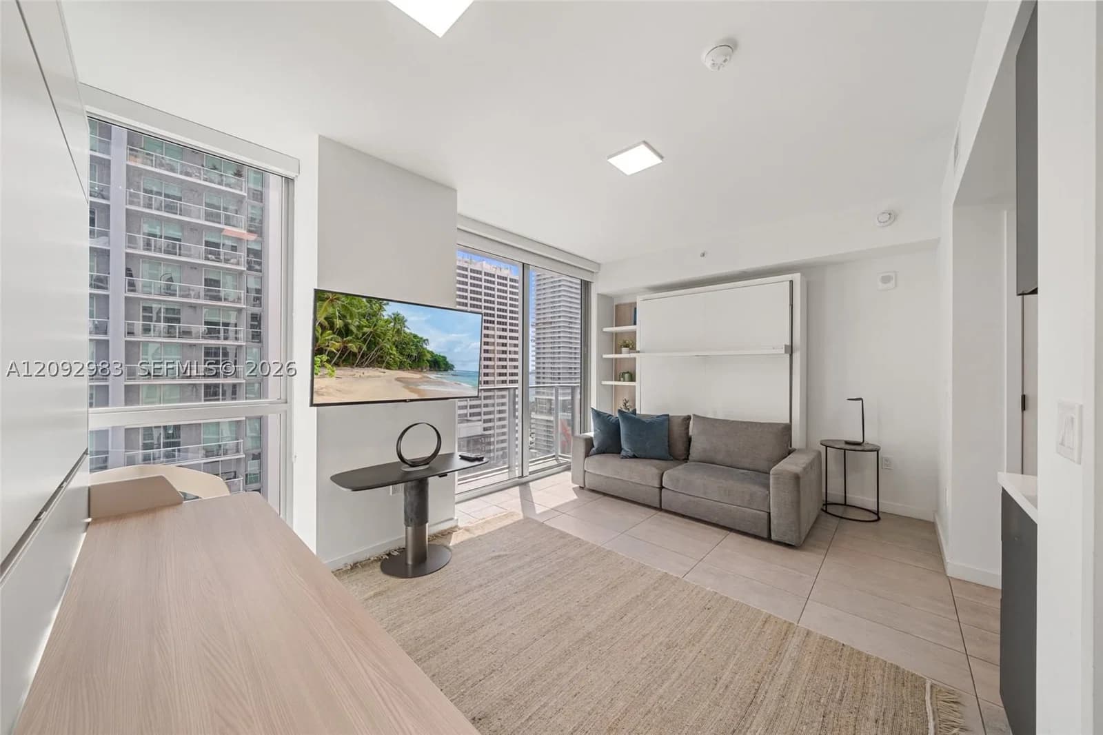 Condo — 227 2nd St #1911, Miami, FL 33132