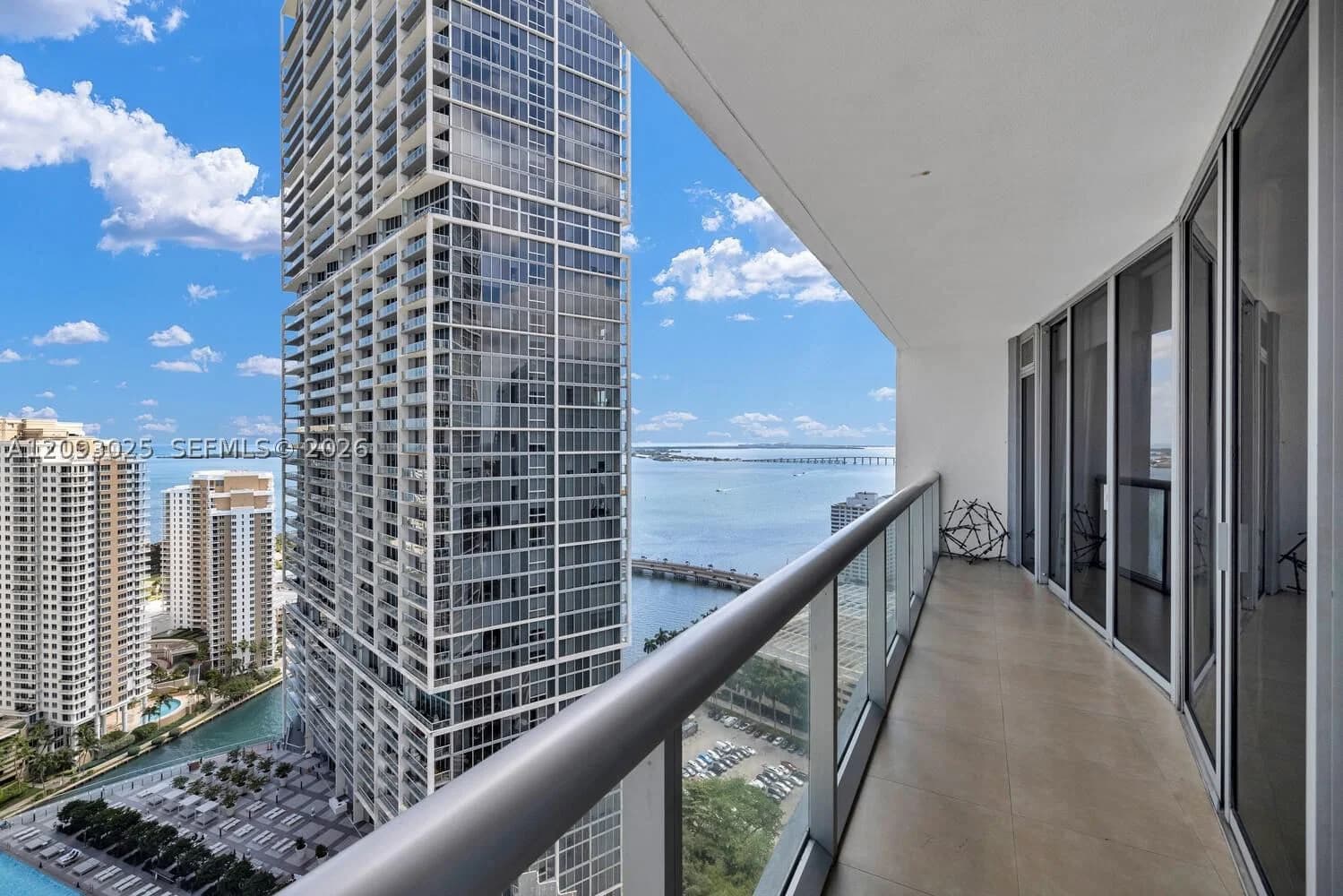 1-bedroom Condo — 485 Brickell Ave #3201, Miami, FL 33131