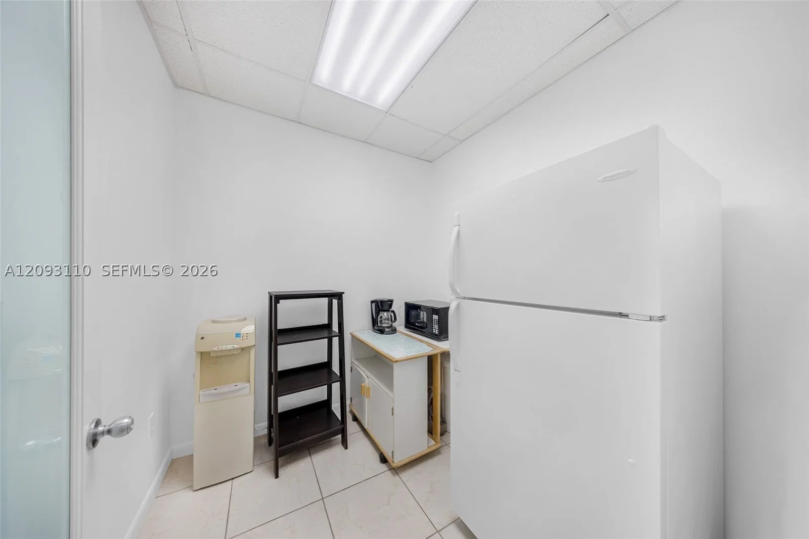 Property — 5401 Collins Ave #CU-9, Miami Beach, FL 33140