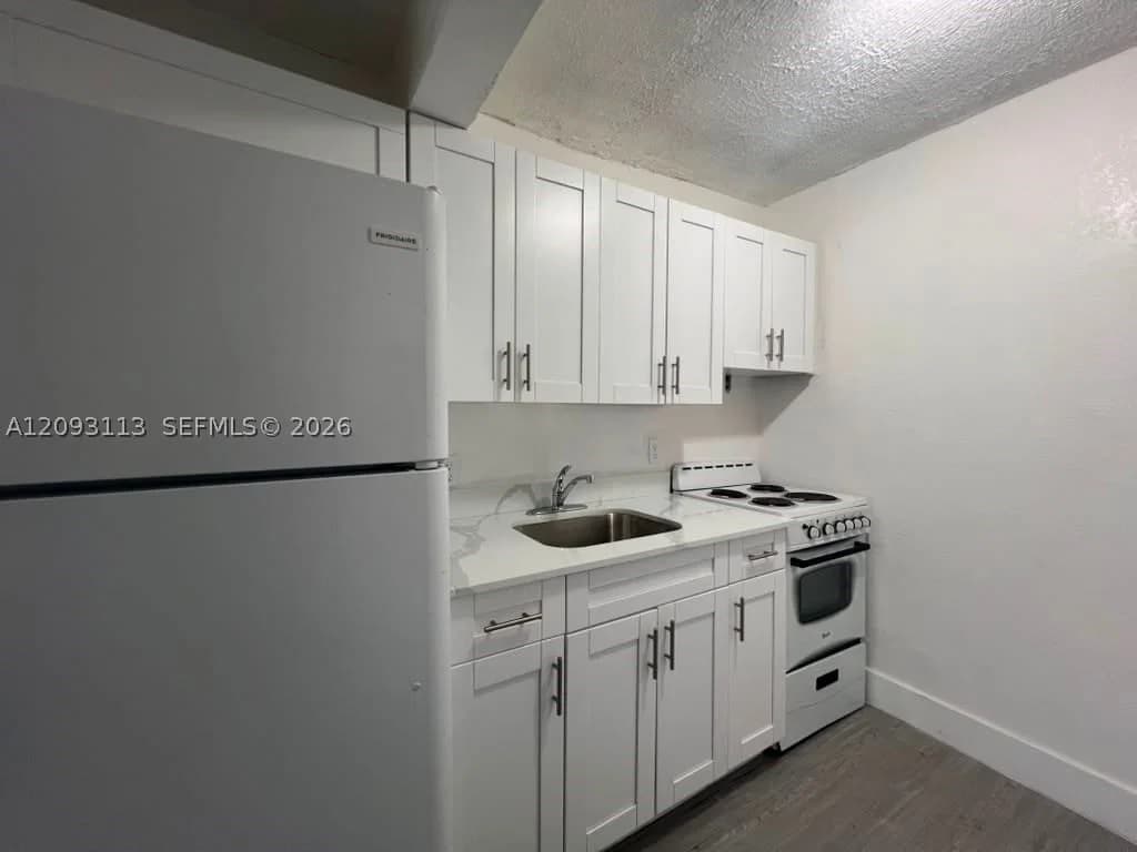 2-bedroom Apartment — 5200 26th Ave #16, Miami, FL 33142