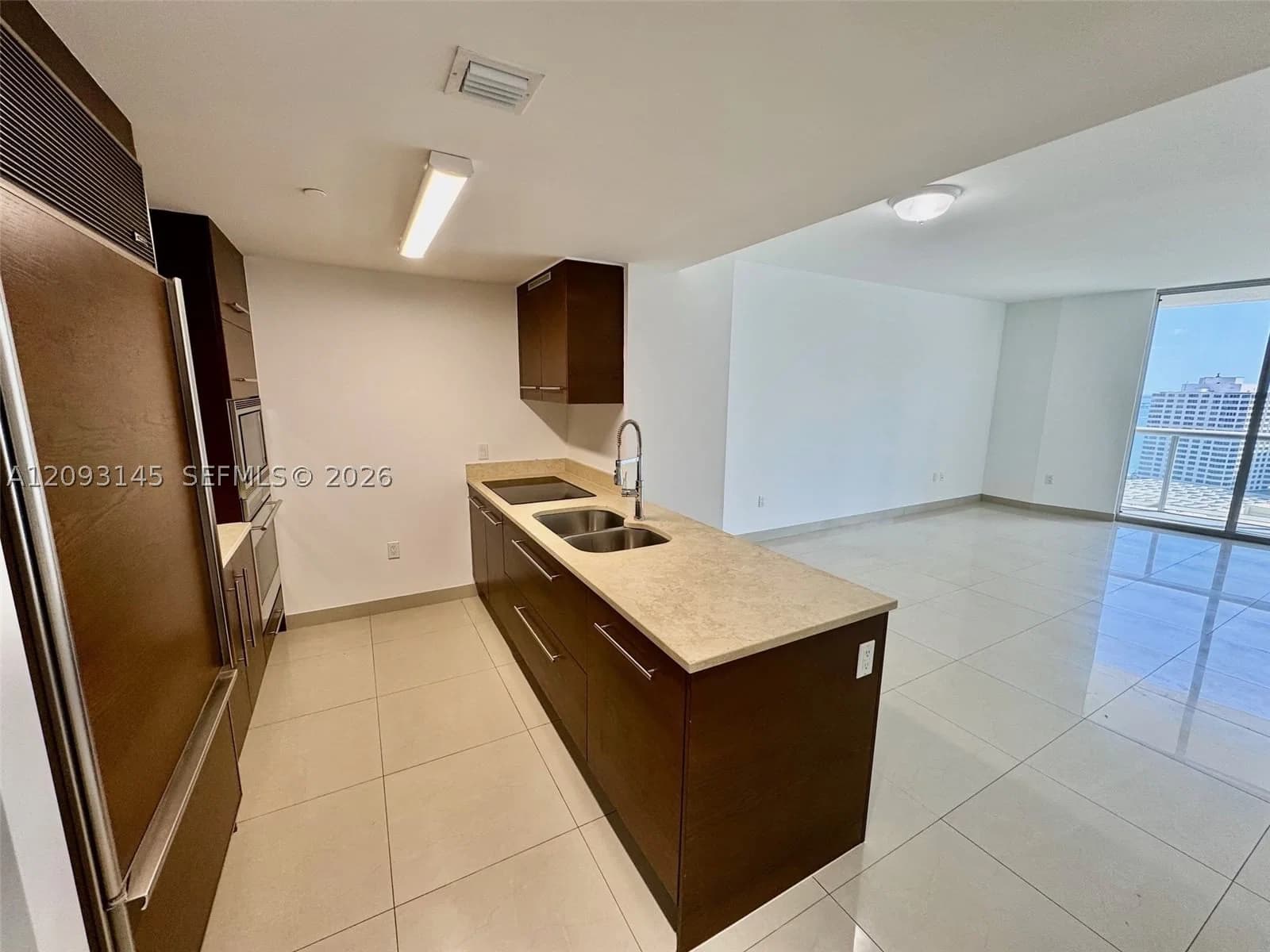 2-bedroom Condo — 485 Brickell Ave #1809, Miami, FL 33131