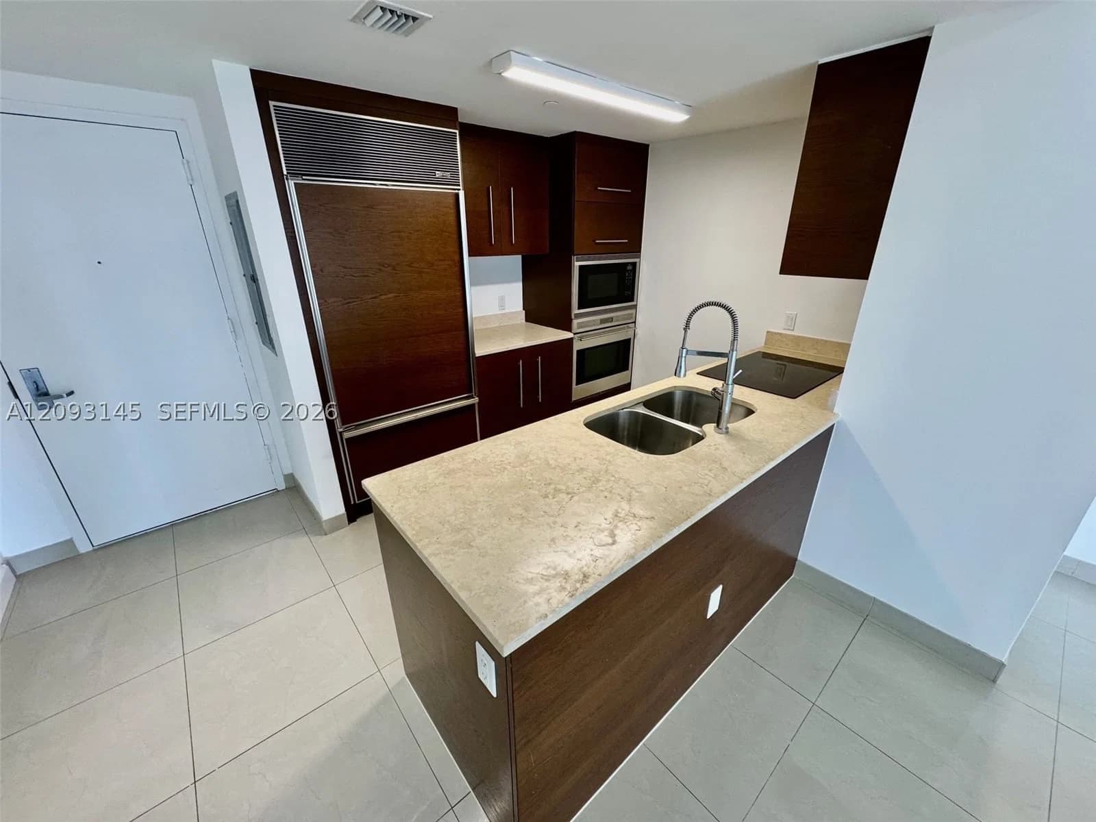 2-bedroom Condo — 485 Brickell Ave #1809, Miami, FL 33131