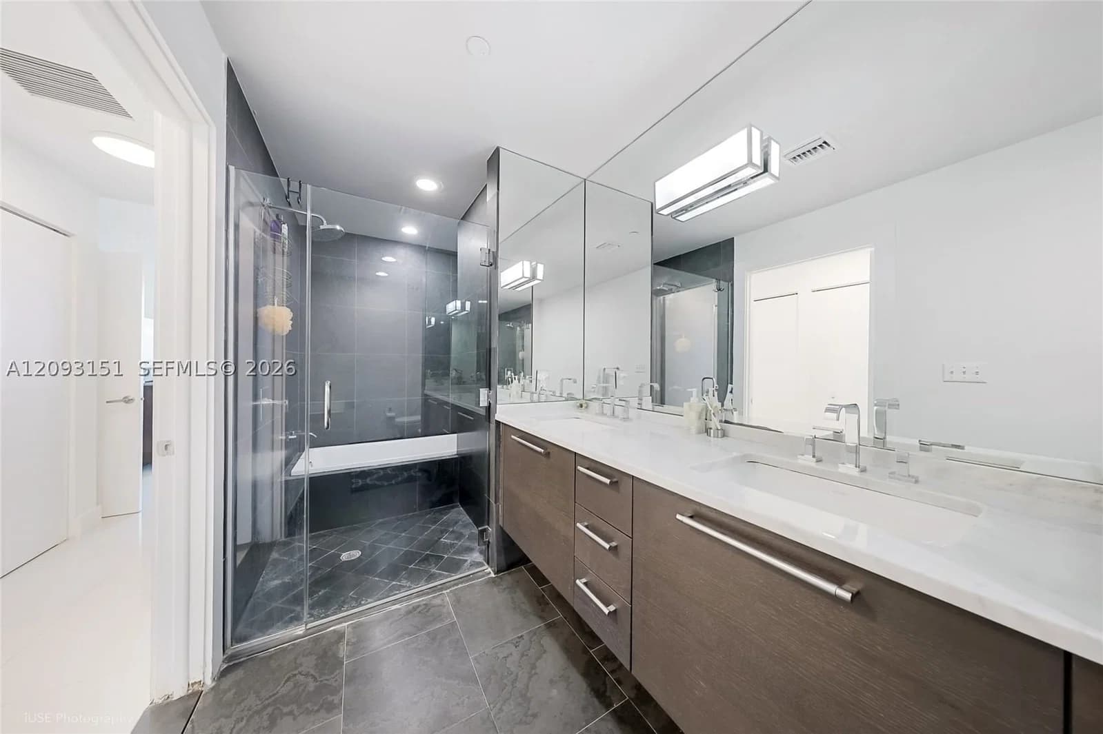 3-bedroom Condo — 900 Biscayne Blvd #2602, Miami, FL 33132