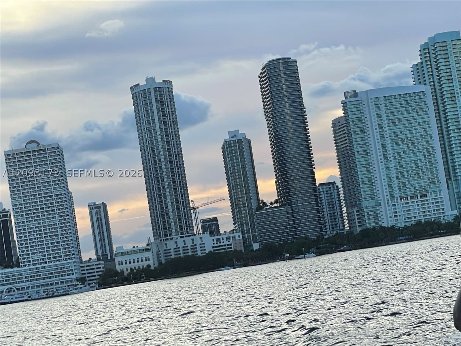 1+1 Condo — 1750 Bayshore Dr #2810, Miami, FL 33132