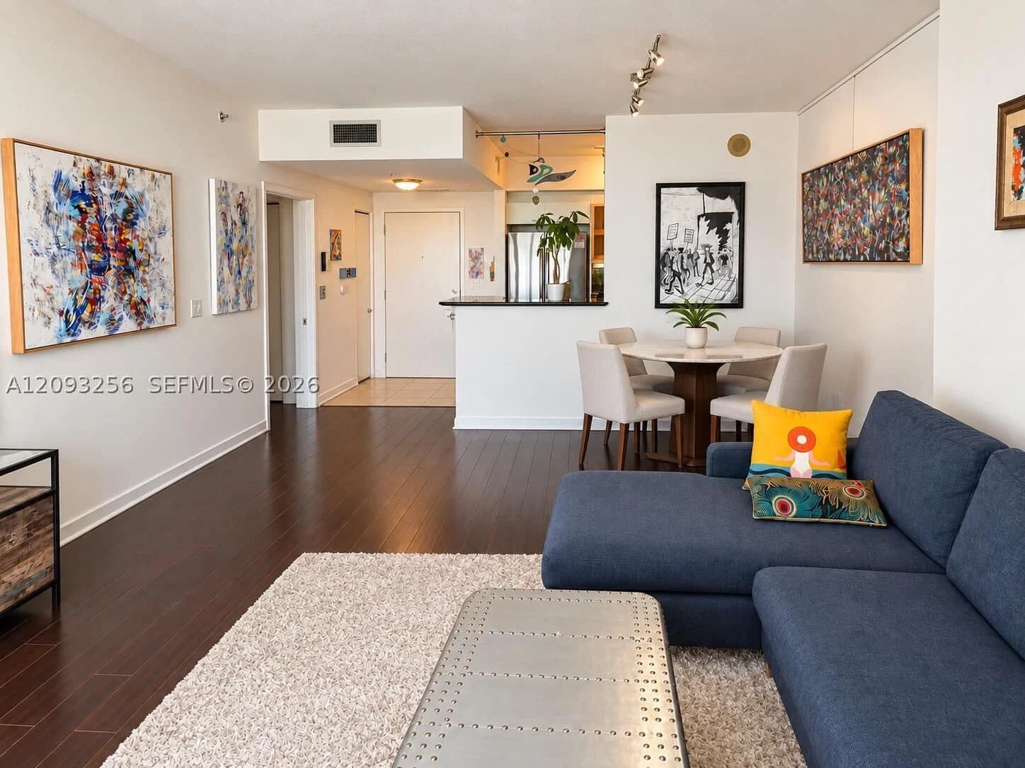 1+1 Condo — 325 Biscayne Blvd #1424, Miami, FL 33131