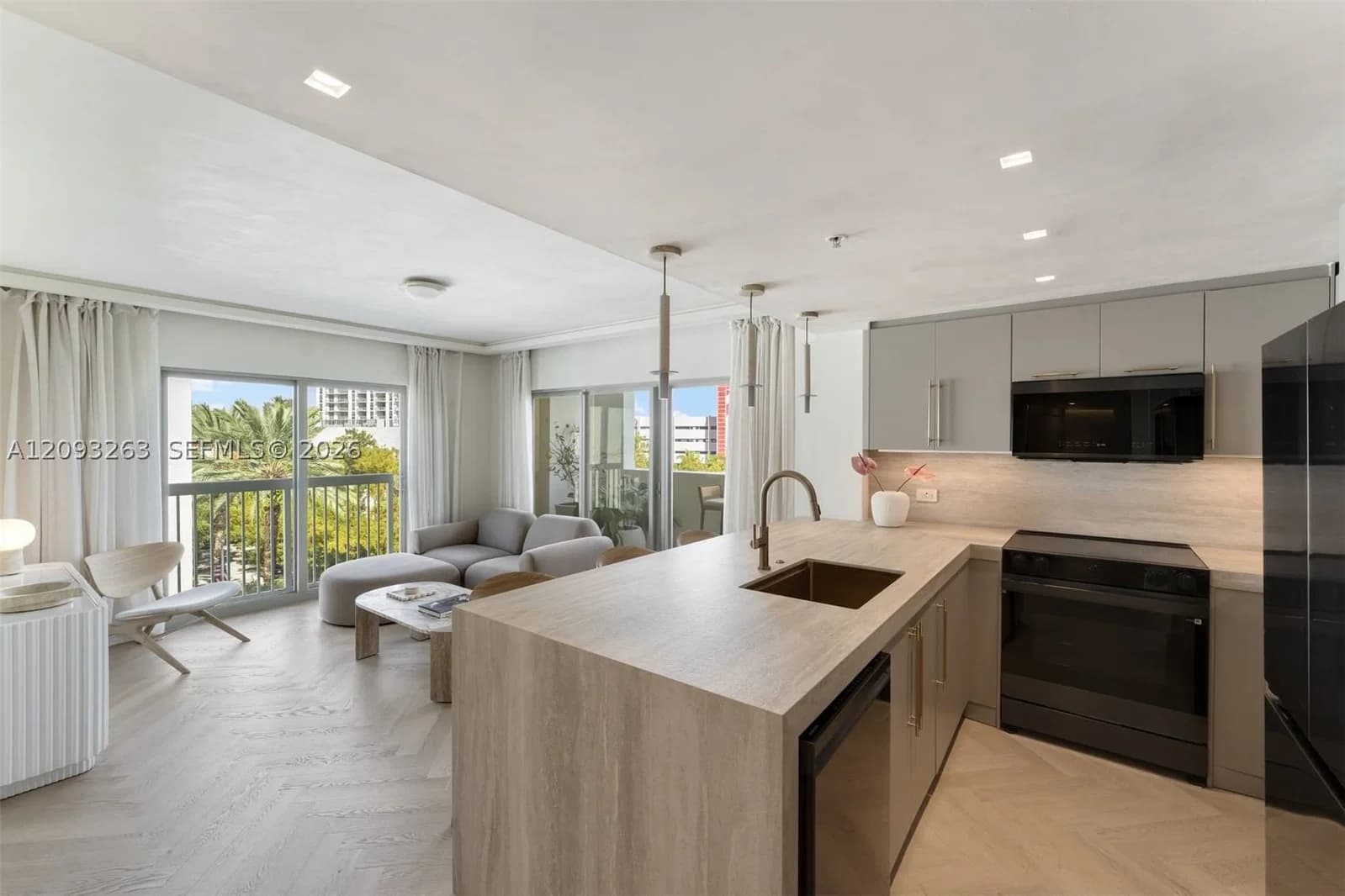 1+1 Condo — 2740 28th Terrace #602, Miami, FL 33133