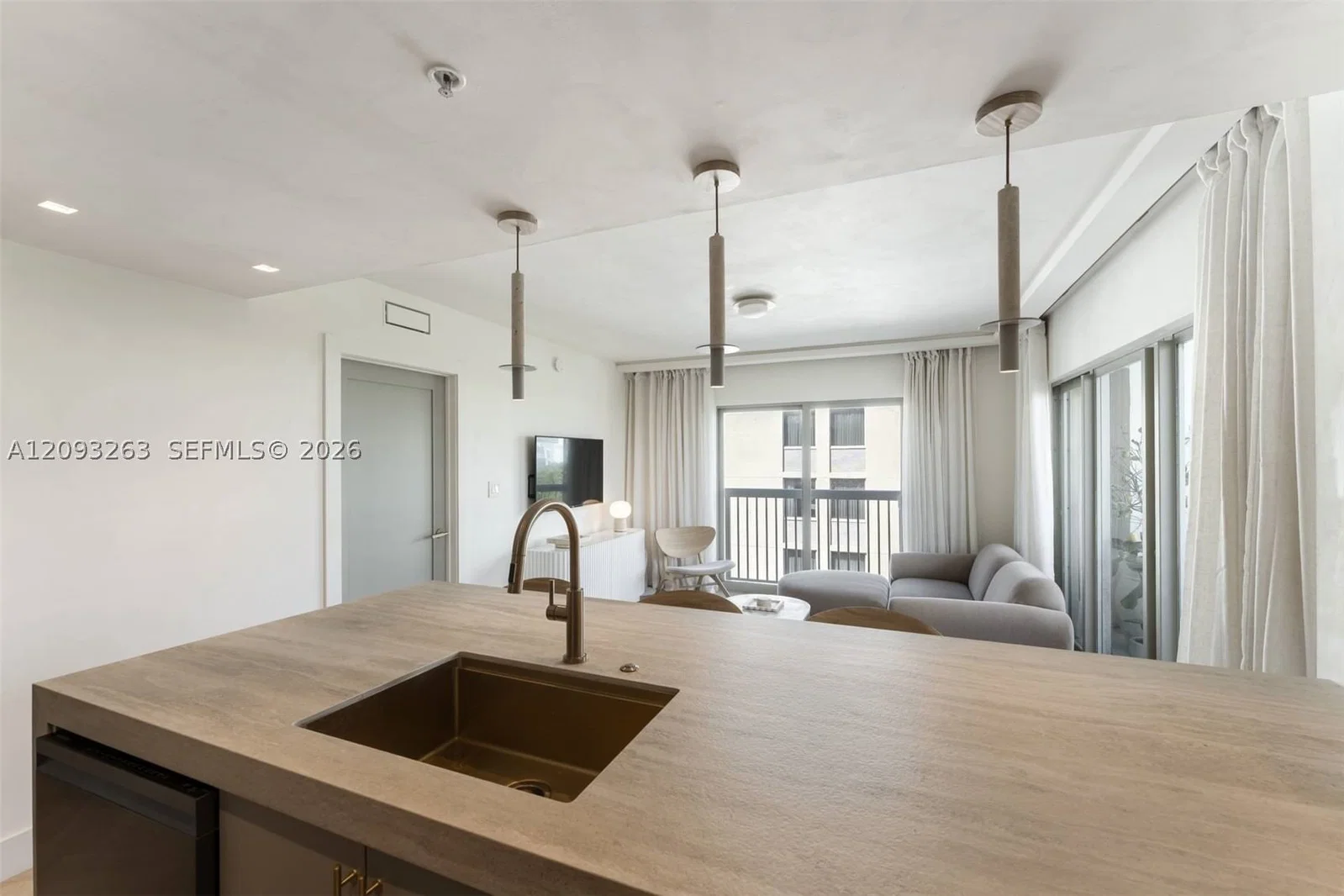 1+1 Condo — 2740 28th Terrace #602, Miami, FL 33133