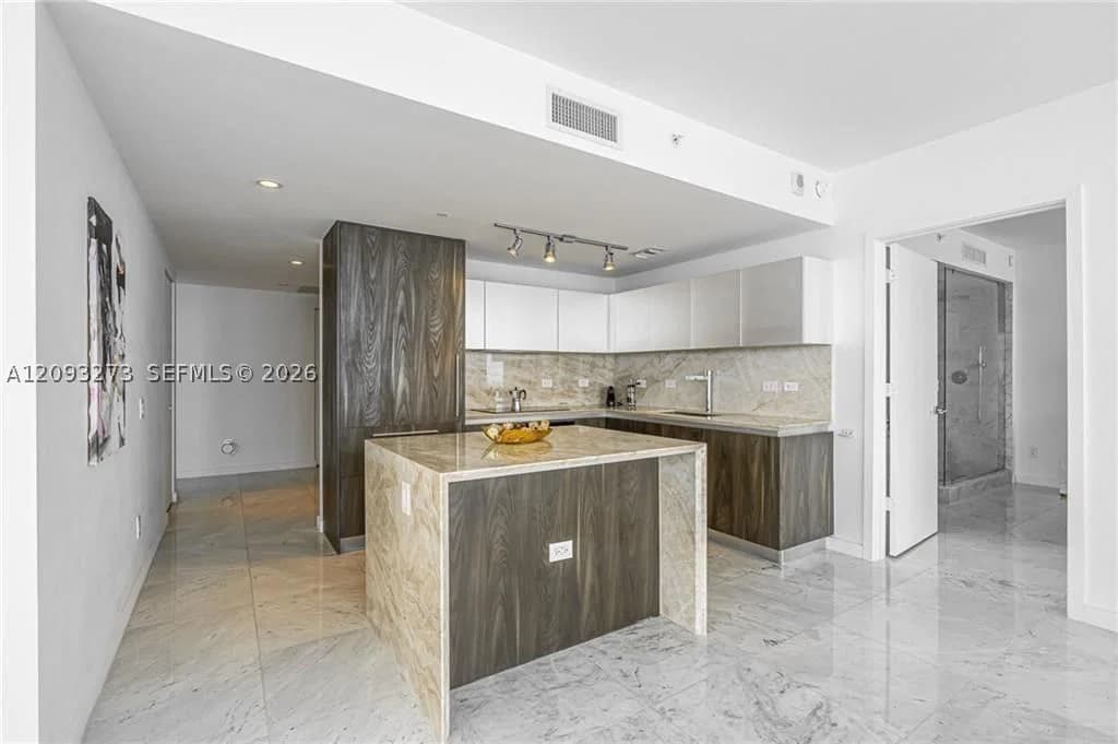 3-bedroom Condo — 3131 7th Ave #1901, Miami, FL 33137
