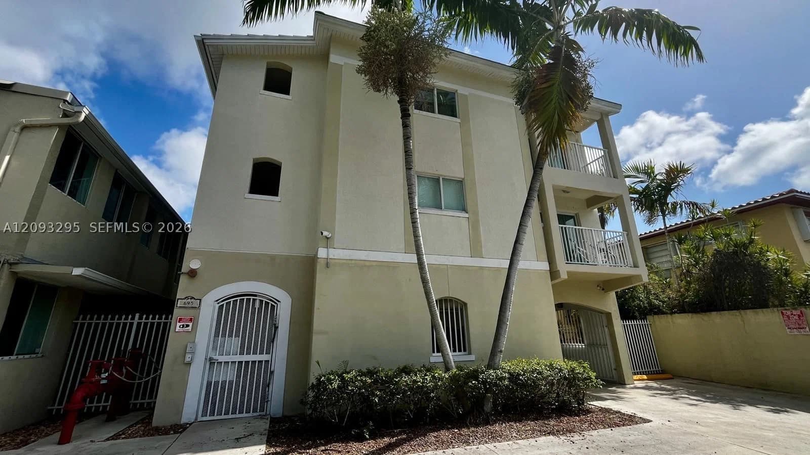 2+1 Condo — 695 11th St #204, Miami, FL 33129