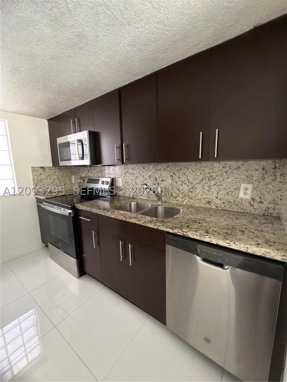 2+1 Condo — 695 11th St #204, Miami, FL 33129