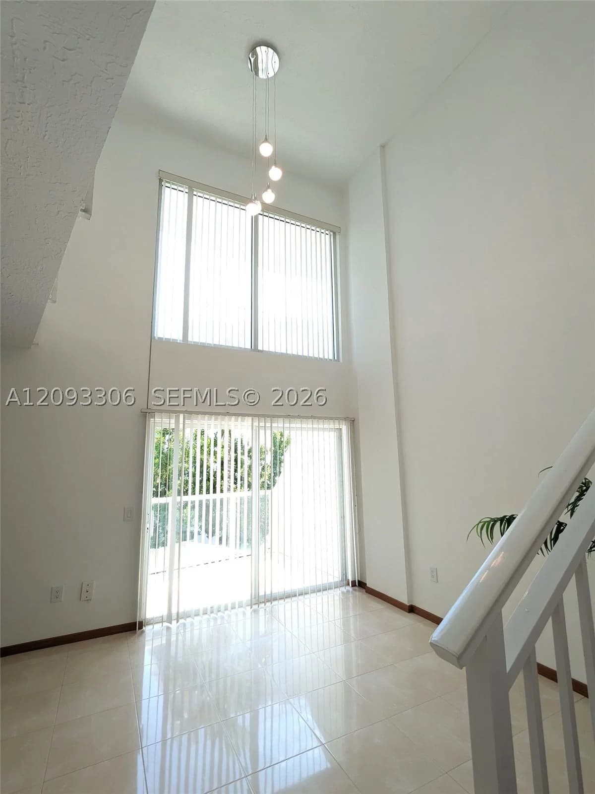 1-bedroom Condo — 1528 Brickell Ave #104, Miami, FL 33129