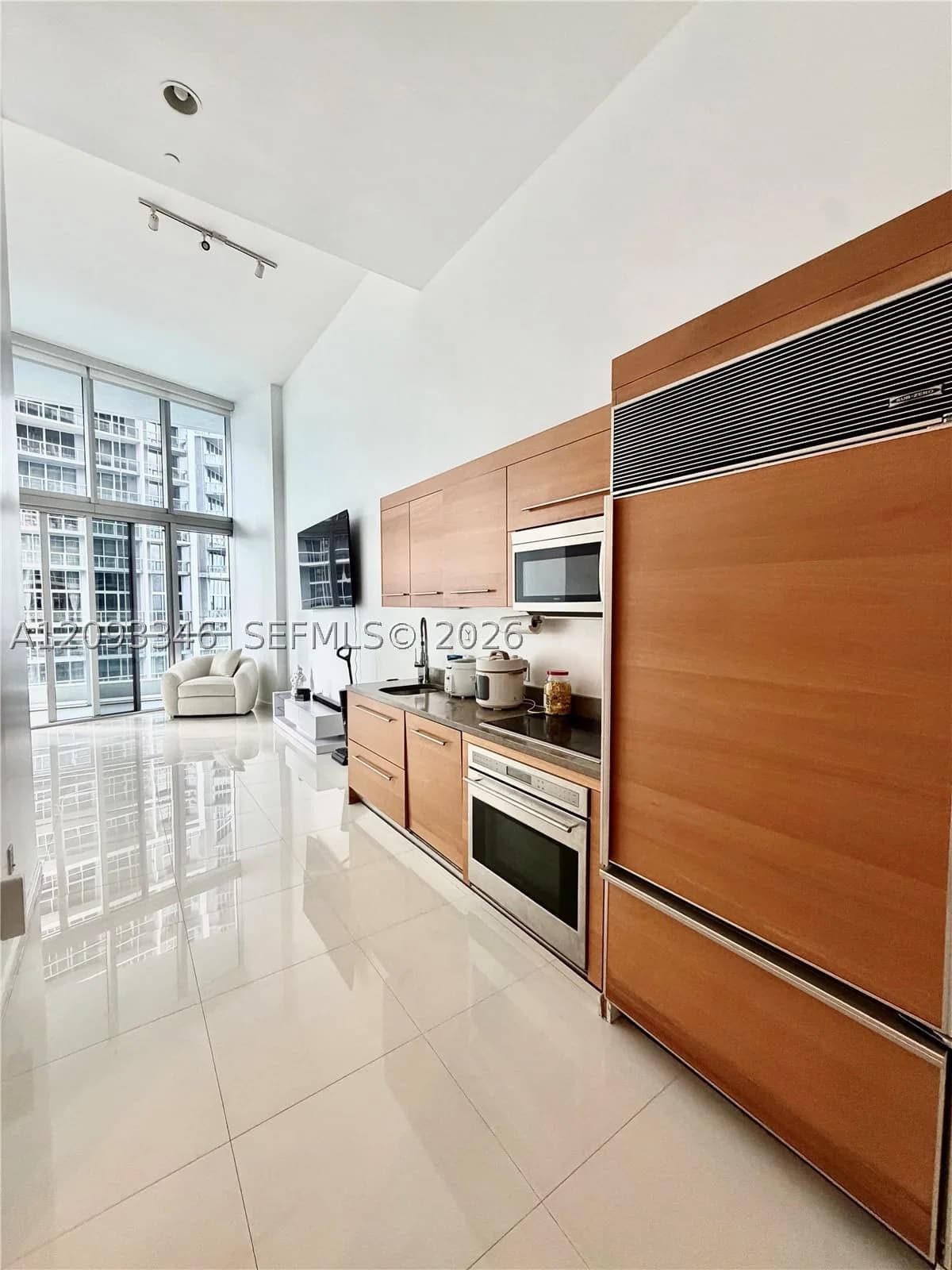 1-bedroom Condo — 495 Brickell Ave #2206, Miami, FL 33131