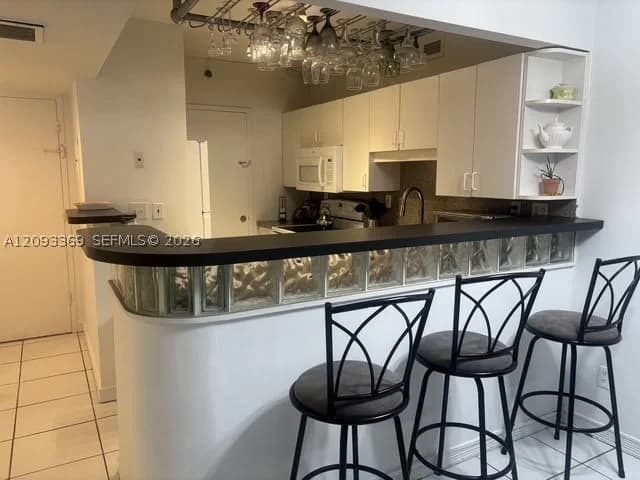 1-bedroom Condo — 100 Lincoln Rd #802, Miami Beach, FL 33139