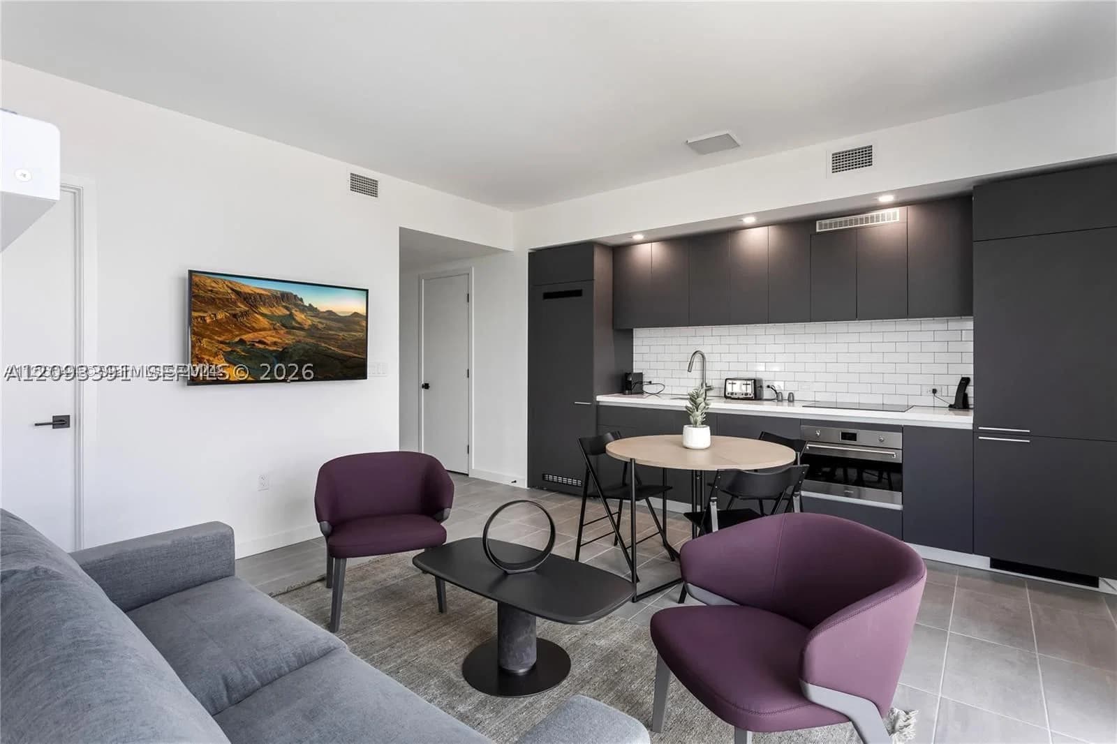 2+1 Condo — 227 2nd St #2806, Miami, FL 33132
