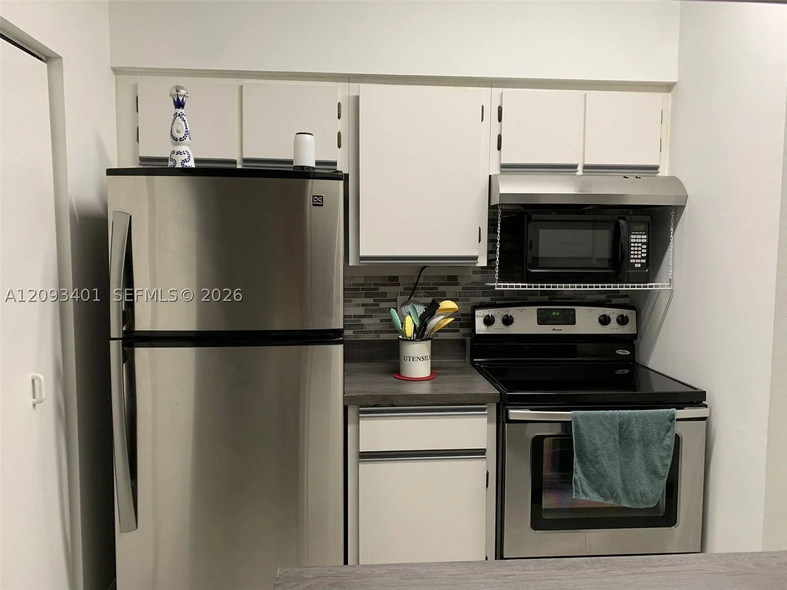 1-bedroom Condo — 18342 68th Ave #O, Hialeah, FL 33015