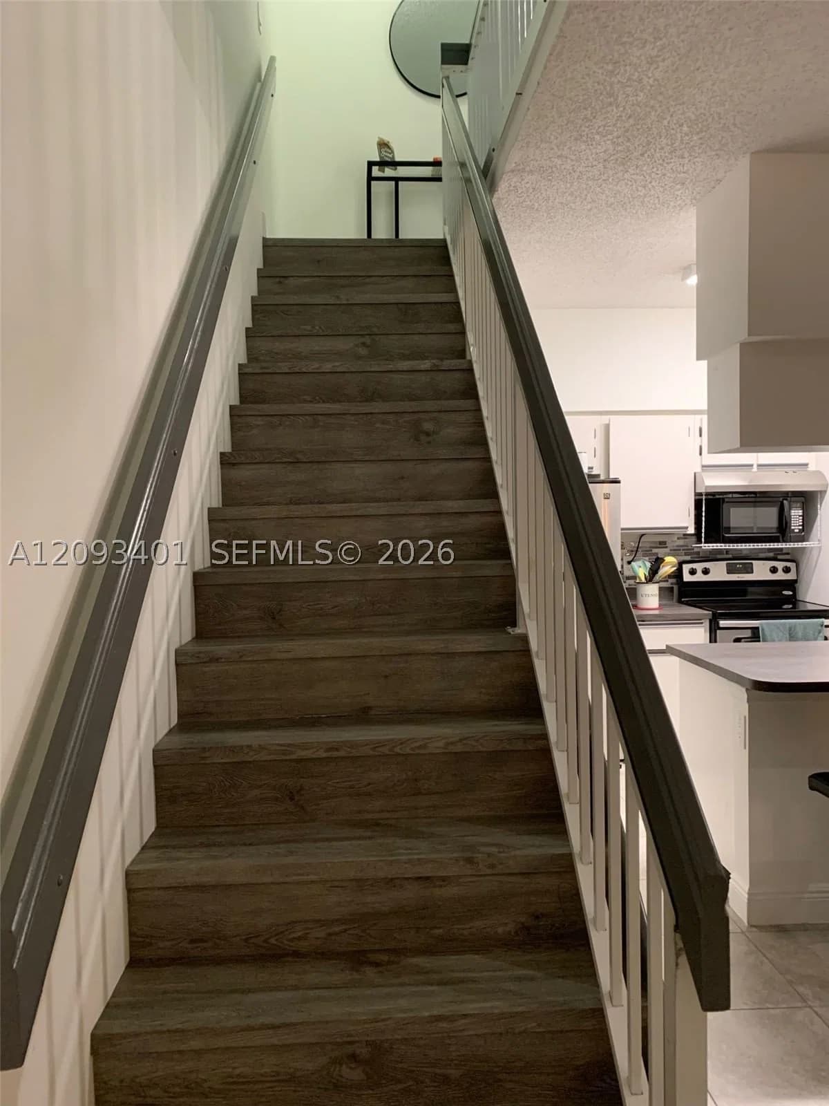1-bedroom Condo — 18342 68th Ave #O, Hialeah, FL 33015