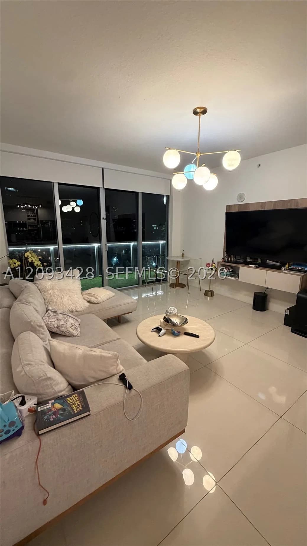 2-bedroom Condo — 79 12th St #1703-S, Miami, FL 33130