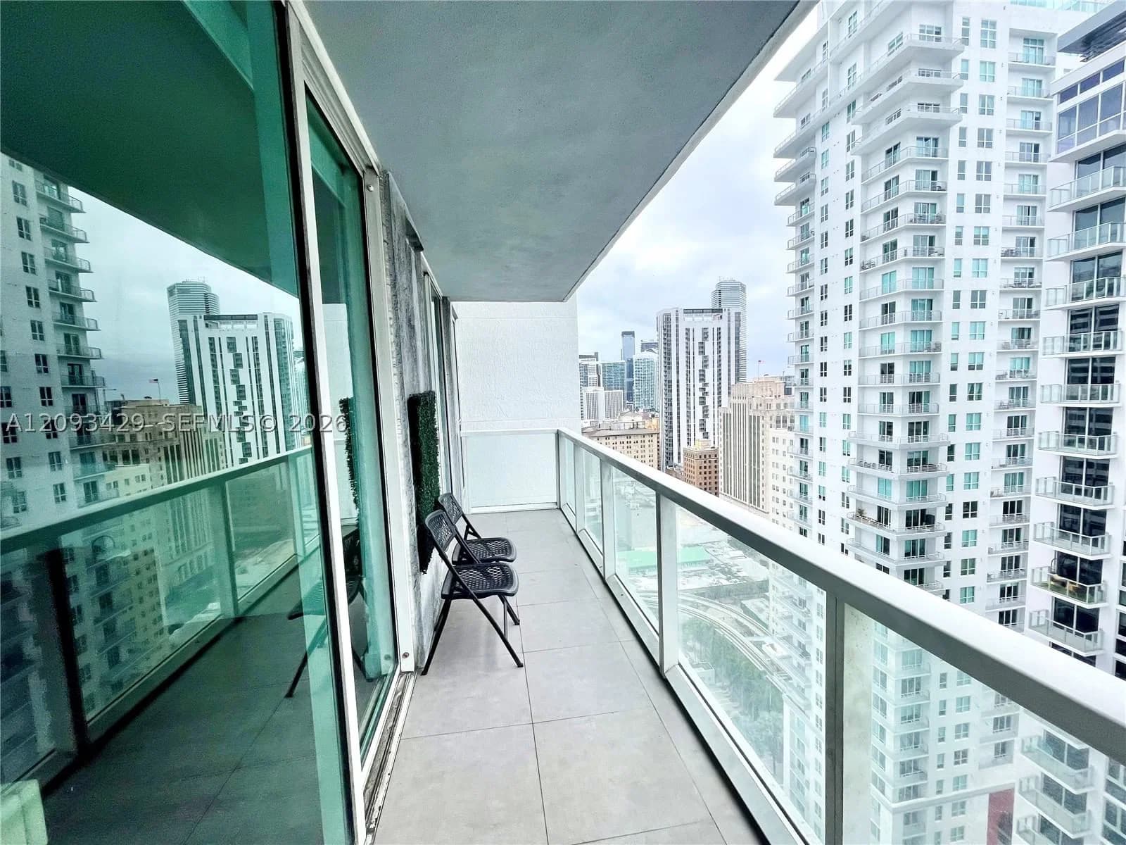 1+1 Condo — 253 2nd St #2506, Miami, FL 33132