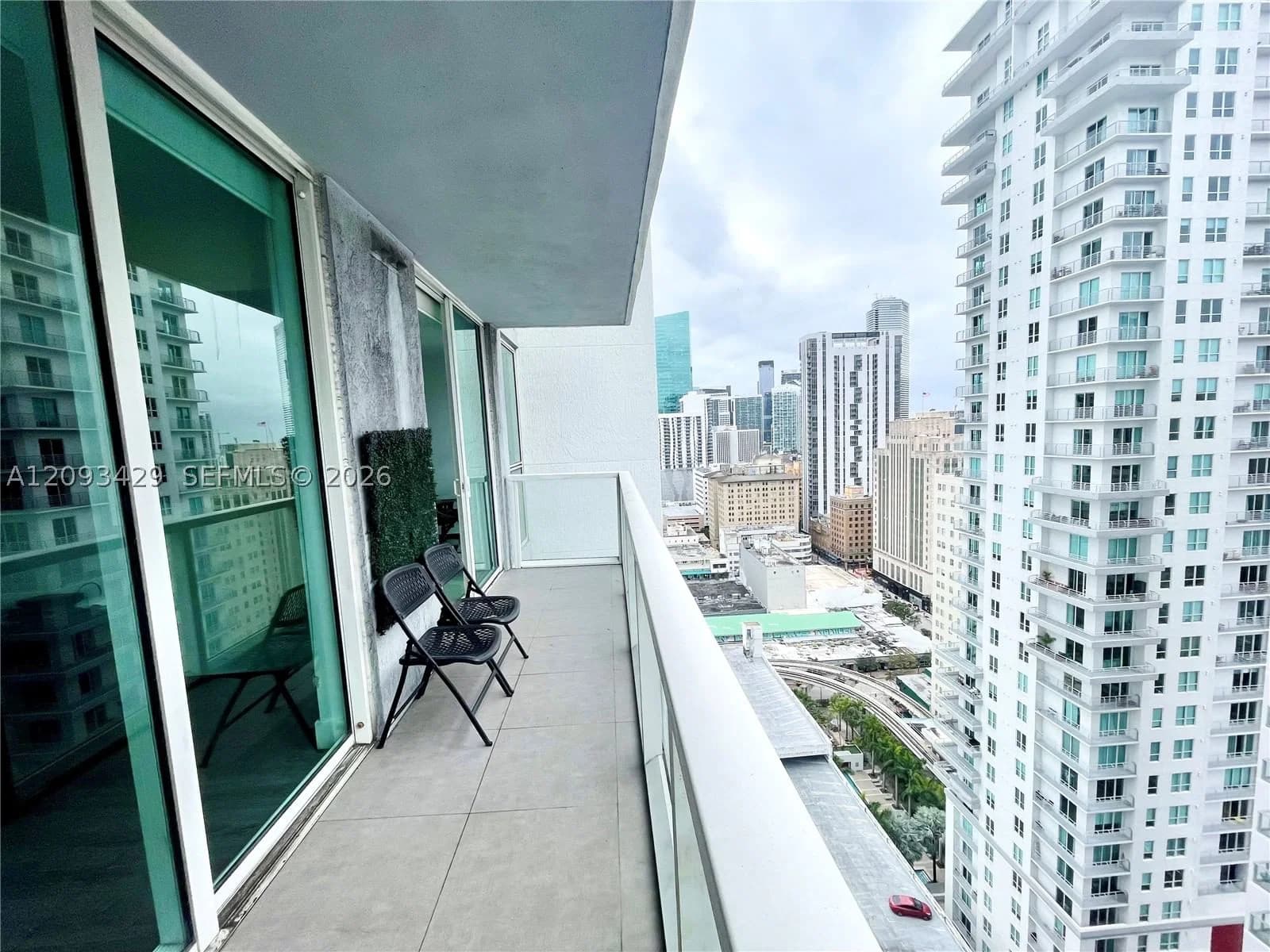 1+1 Condo — 253 2nd St #2506, Miami, FL 33132