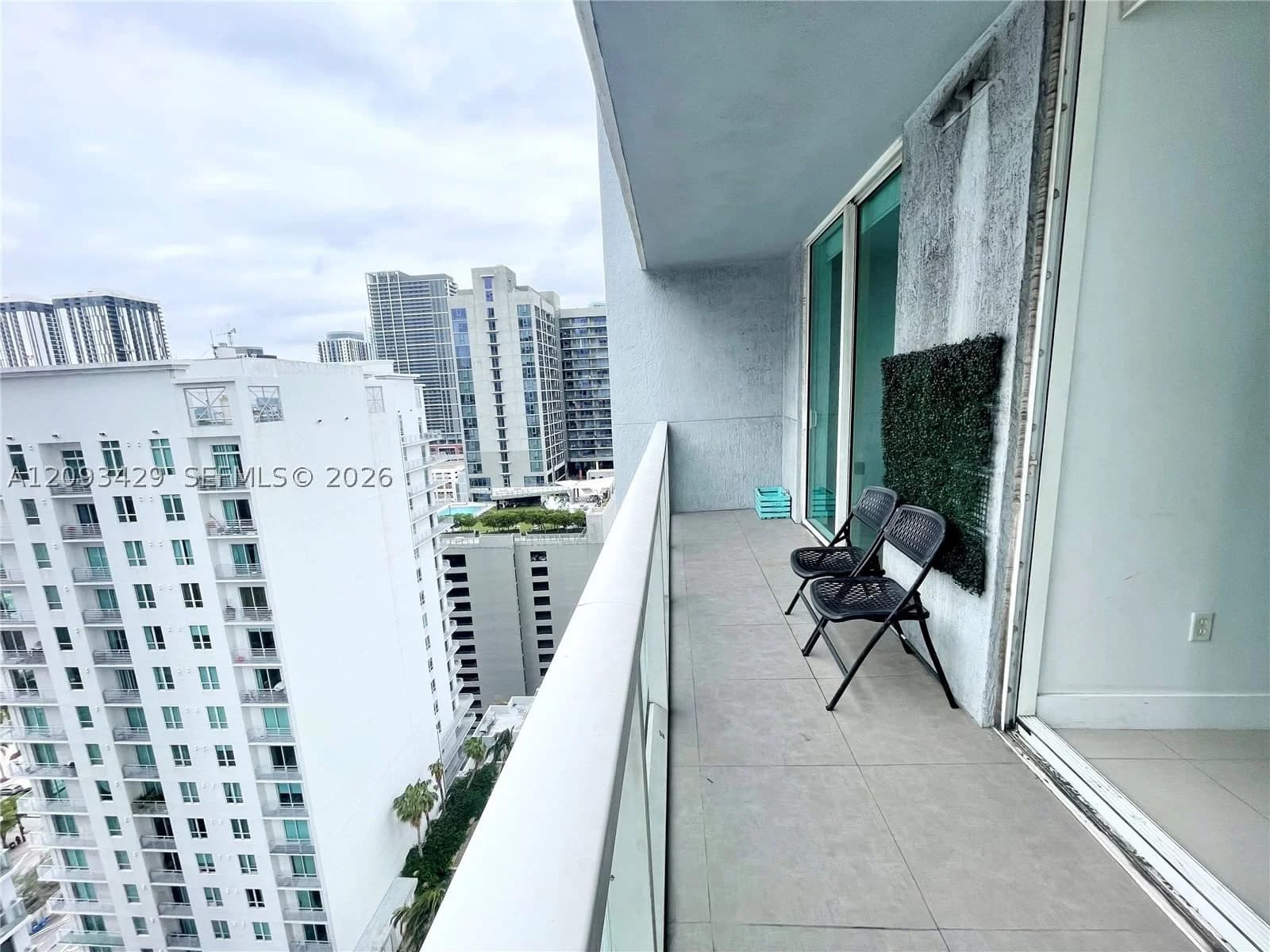 1+1 Condo — 253 2nd St #2506, Miami, FL 33132