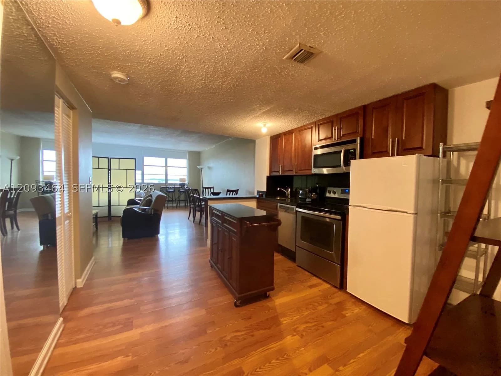 Condo — 801 Brickell Bay Dr #769, Miami, FL 33131