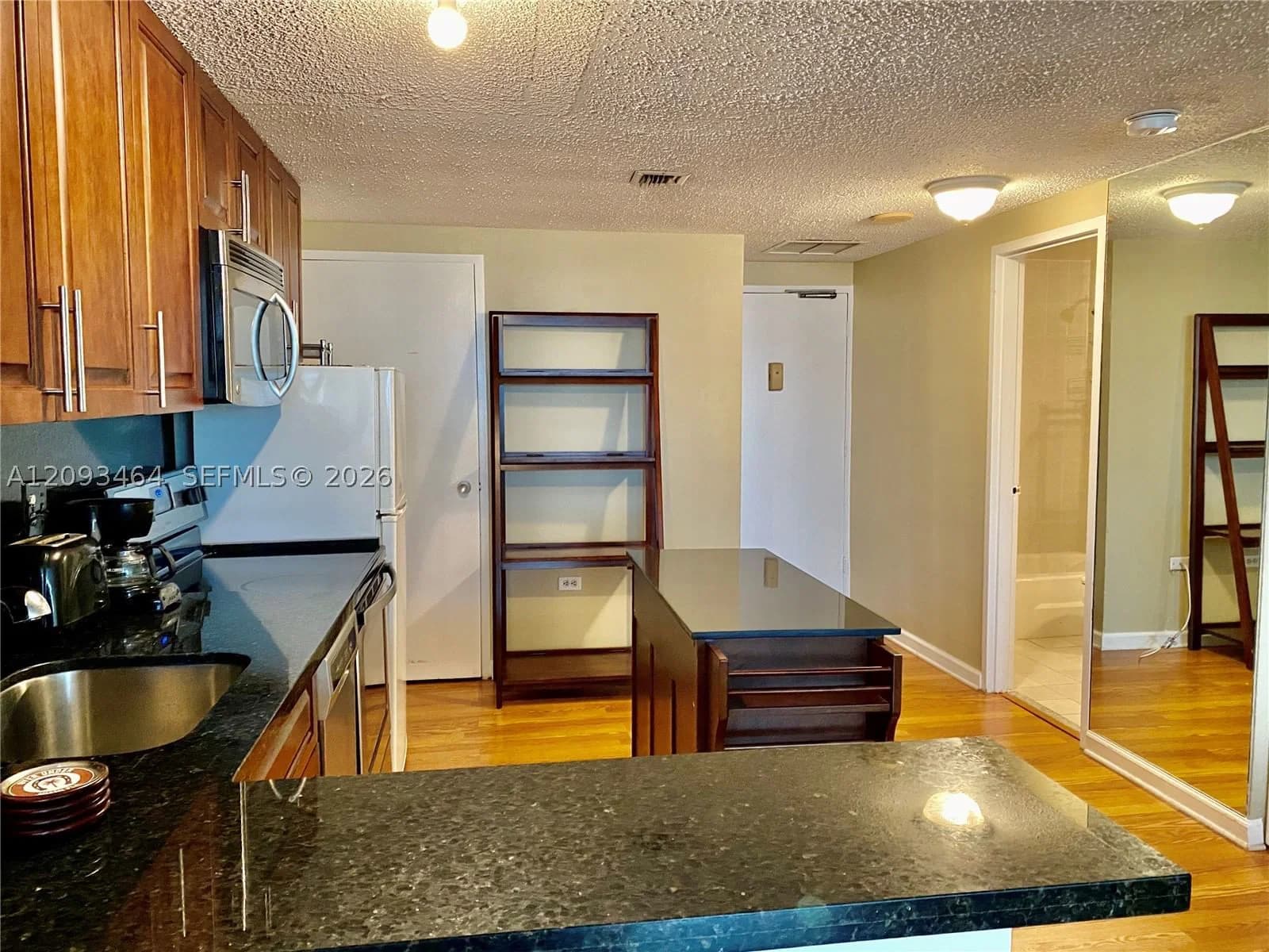Condo — 801 Brickell Bay Dr #769, Miami, FL 33131