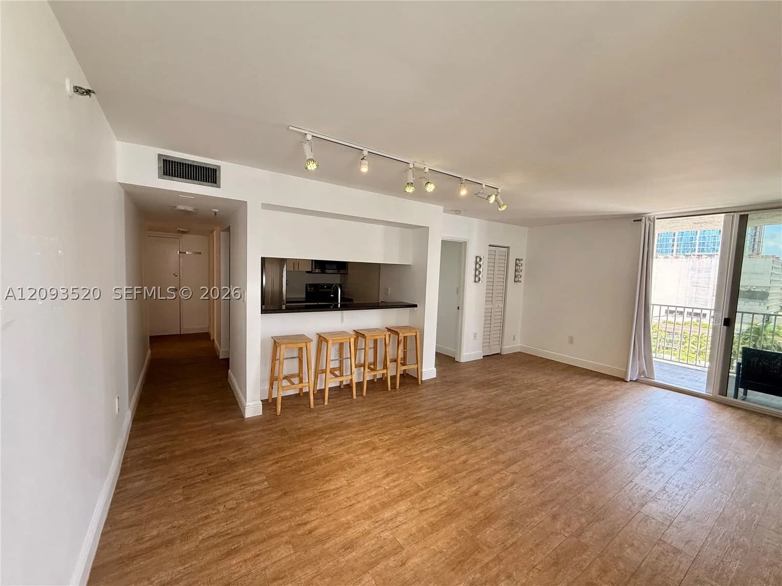 2-bedroom Condo — 800 Miami Ave #E-1008, Miami, FL 33136