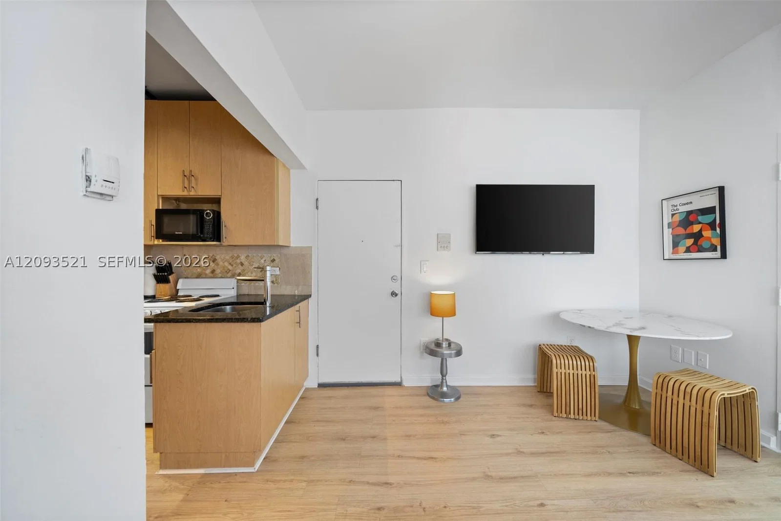 2-bedroom Apartment — 227 1st St #6, Miami Beach, FL 33139