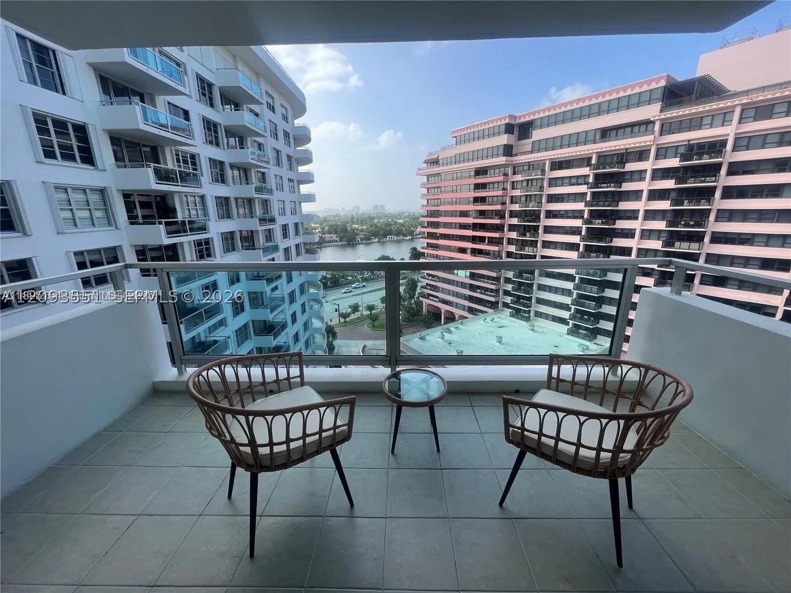 2+1 Condo — 5161 Collins Ave #1211, Miami Beach, FL 33140