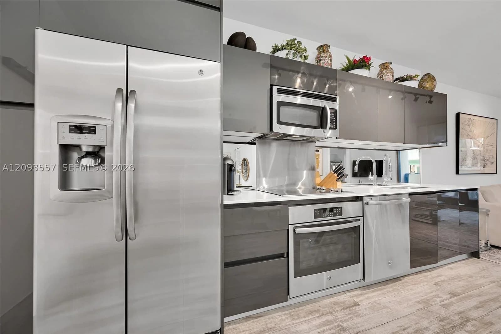 1-bedroom Condo — 31 6th St #304, Miami, FL 33131