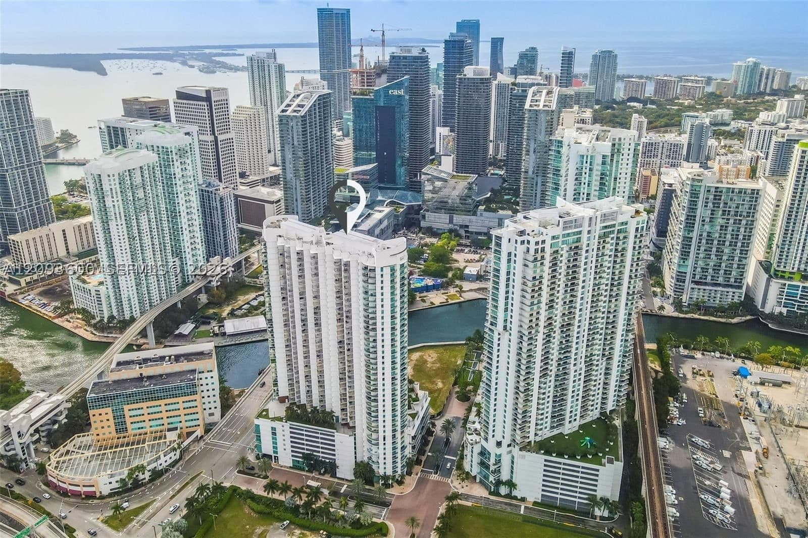 1-bedroom Condo — Miami, FL 33130