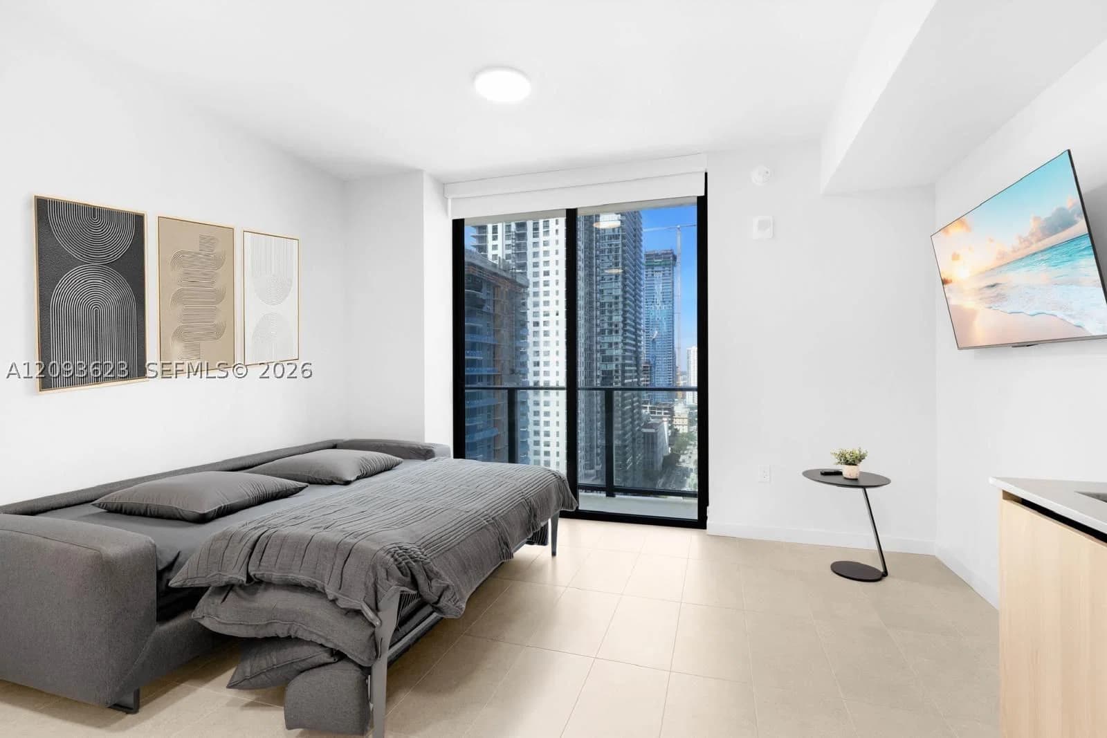 Condo — 121 5th St #2409, Miami, FL 33132