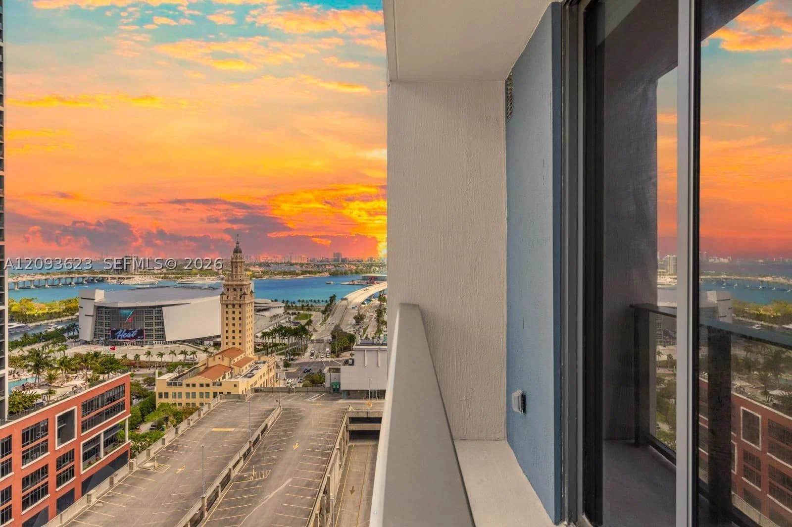 Condo — 121 5th St #2409, Miami, FL 33132