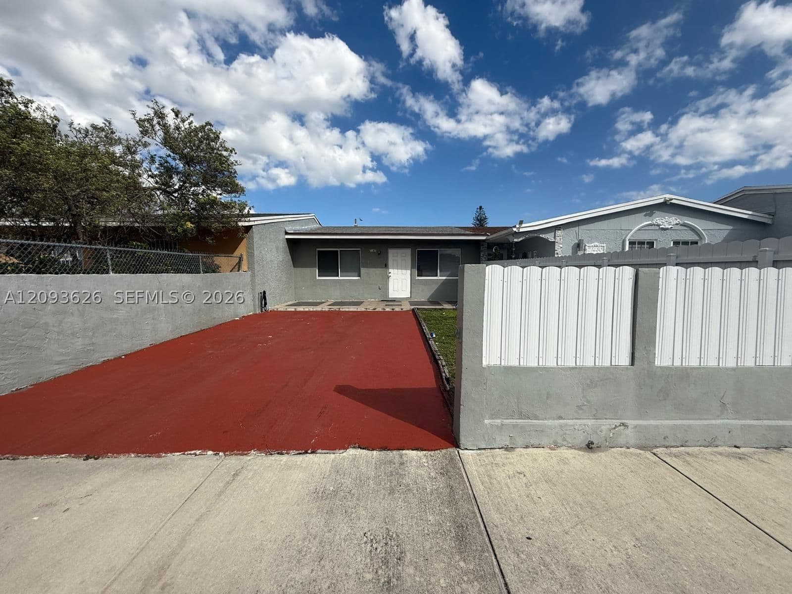 2-bedroom Townhouse — Miami Gardens, FL 33055