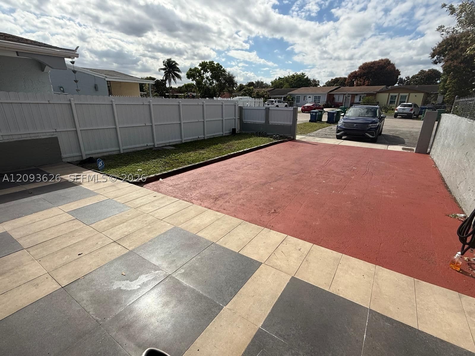 2-bedroom Townhouse — Miami Gardens, FL 33055