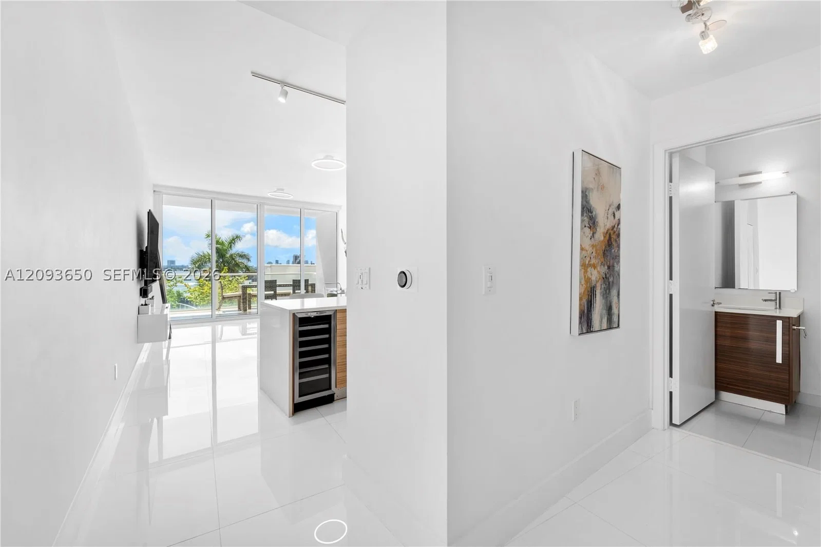 2-bedroom Condo — 2020 Bayshore Dr #608, Miami, FL 33137