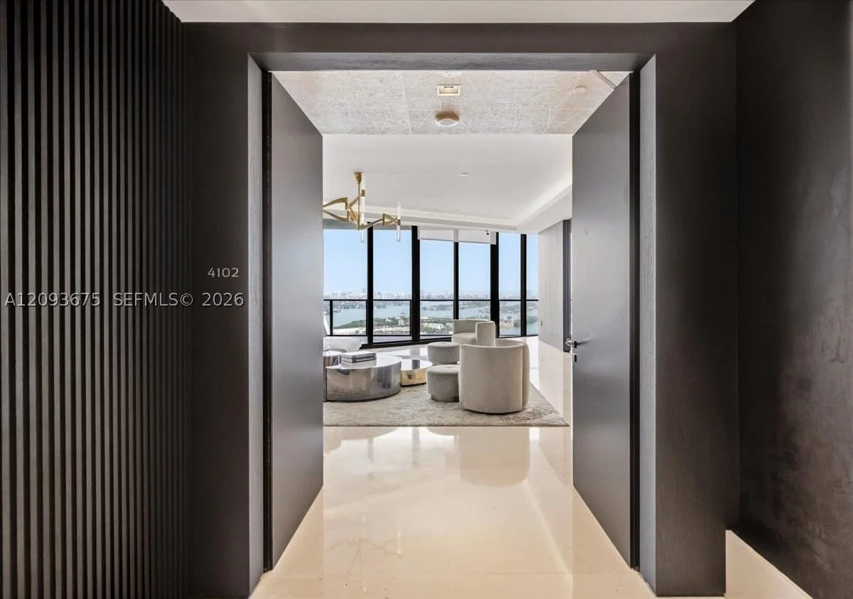4-bedroom Condo — 1000 Biscayne Blvd #4102, Miami, FL 33132