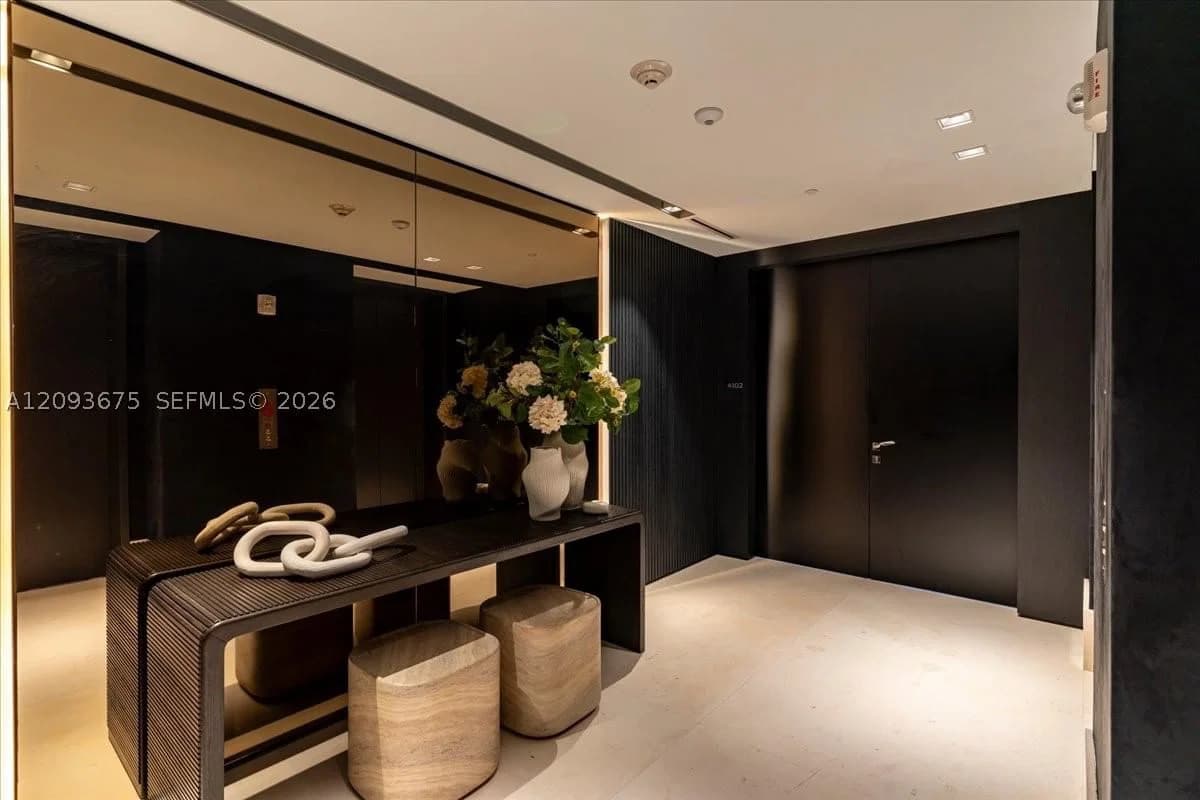 4-bedroom Condo — 1000 Biscayne Blvd #4102, Miami, FL 33132