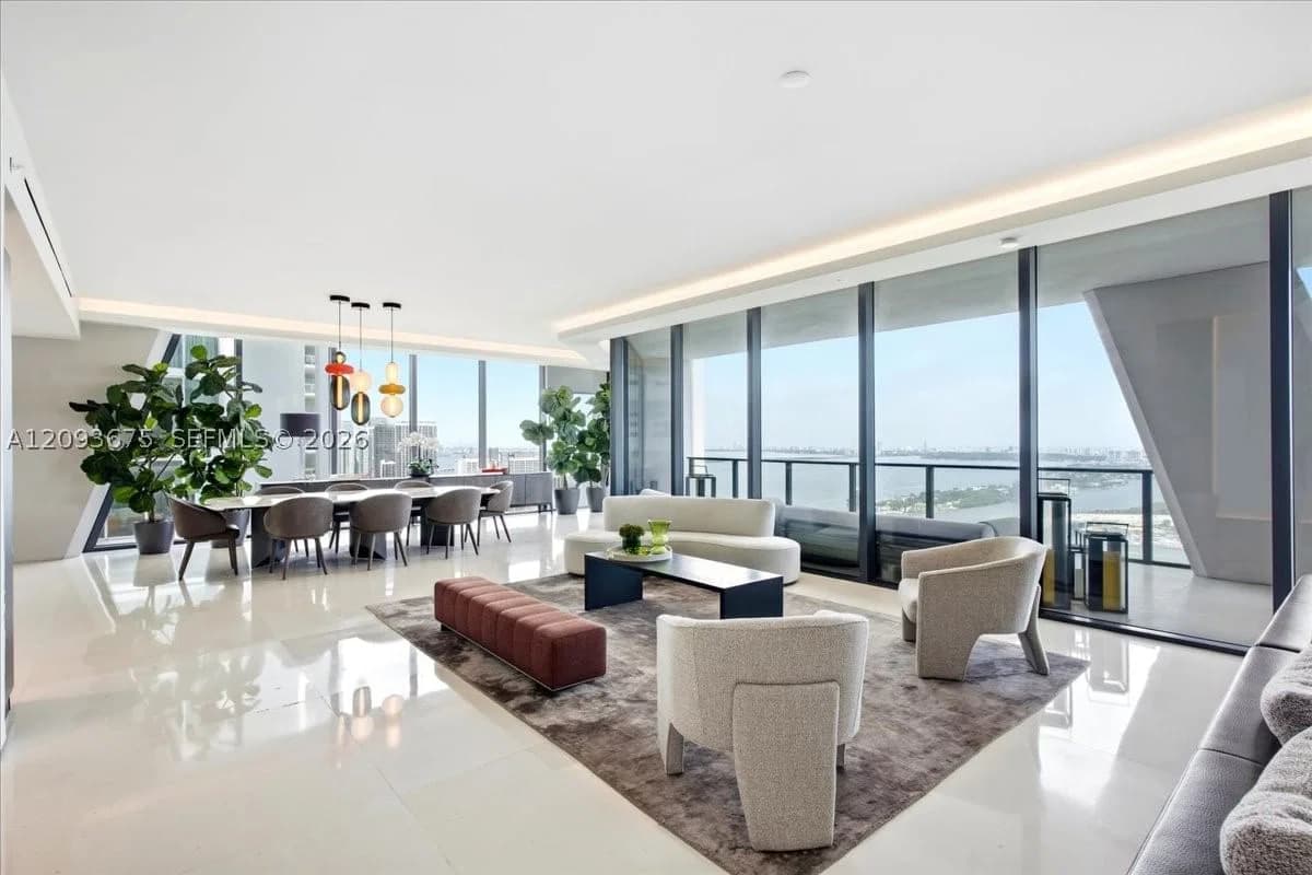 4-bedroom Condo — 1000 Biscayne Blvd #4102, Miami, FL 33132