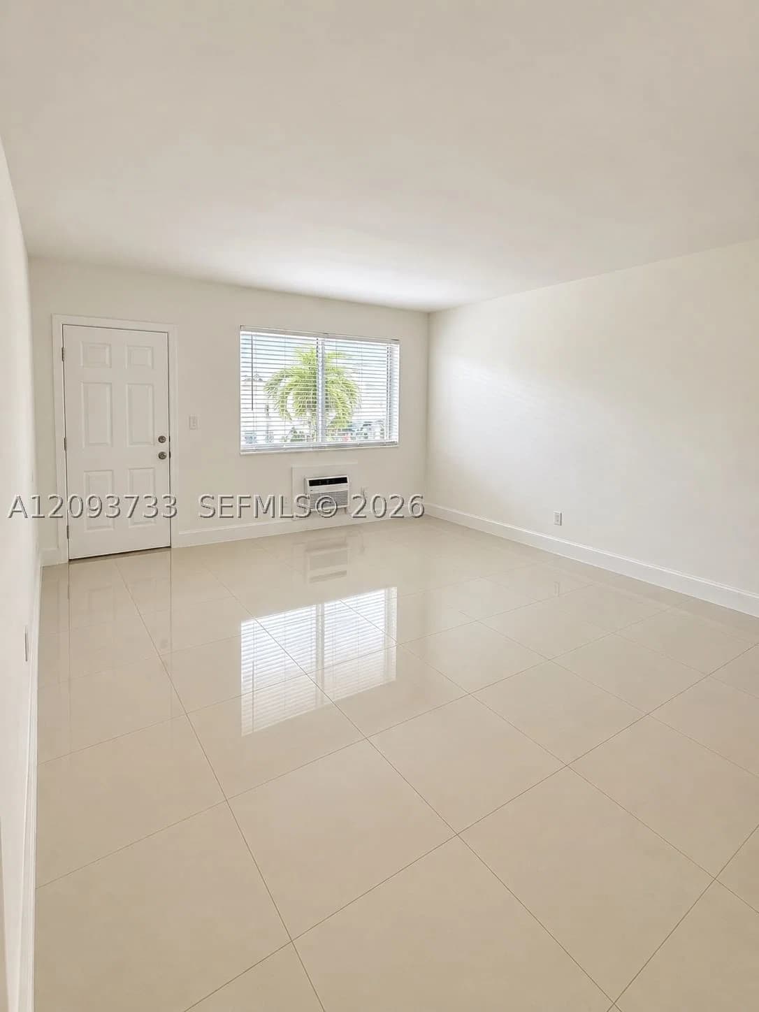 1-bedroom Property — 8215 Crespi Blvd #2, Miami Beach, FL 33141