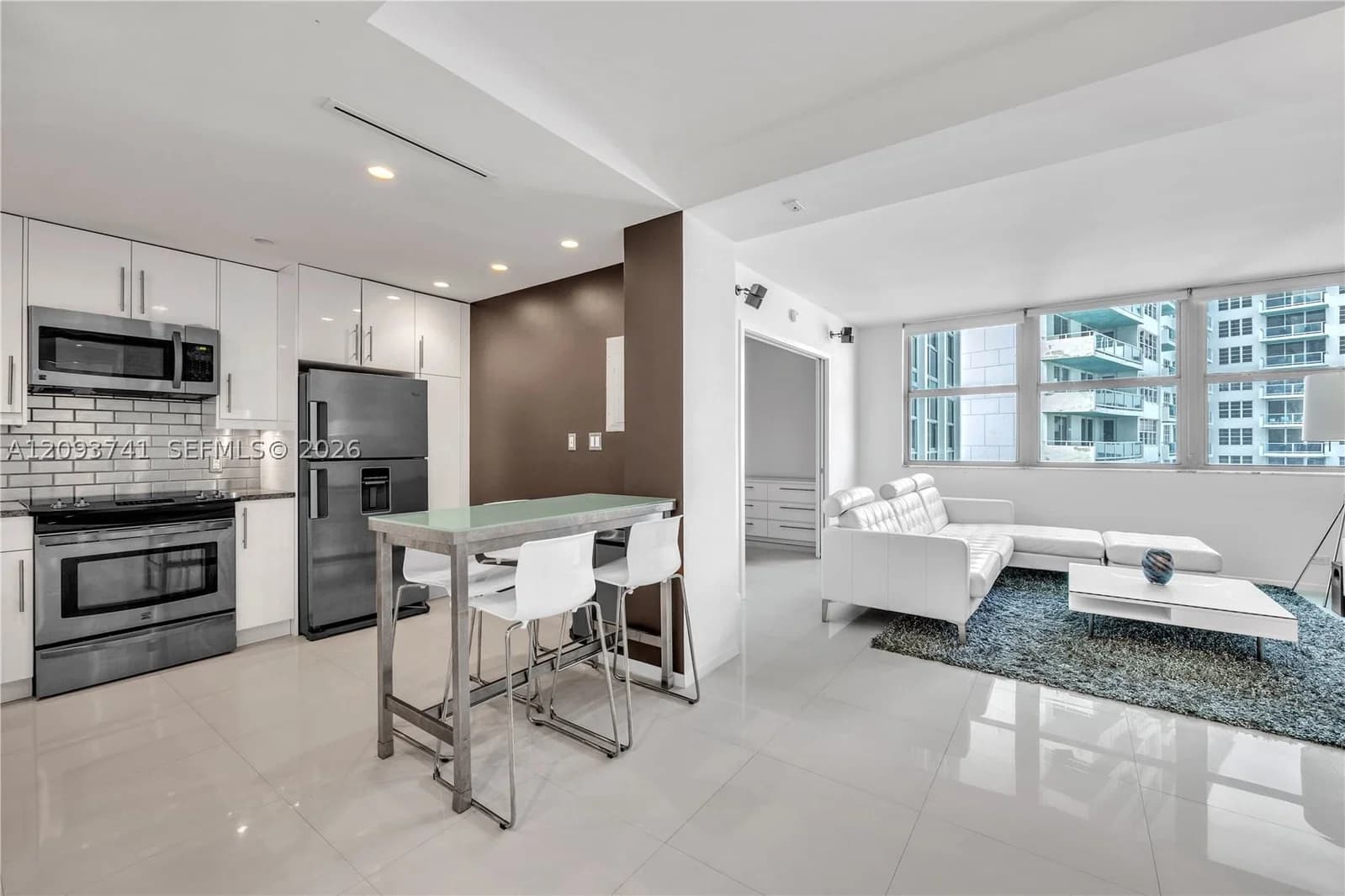 2-bedroom Condo — 5055 Collins Ave #7A, Miami Beach, FL 33140