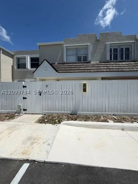 1-bedroom Condo — 4590 68th Ct Cir #8, Miami, FL 33155