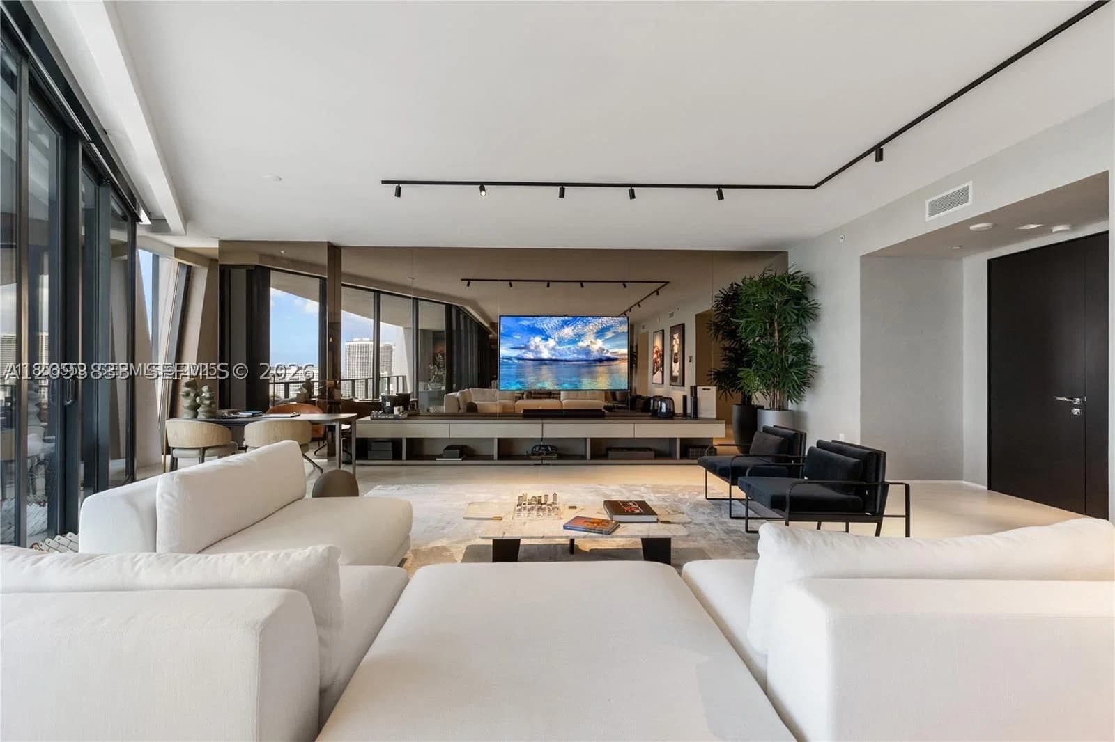 4-bedroom Condo — 1000 Biscayne Blvd #3502, Miami, FL 33132