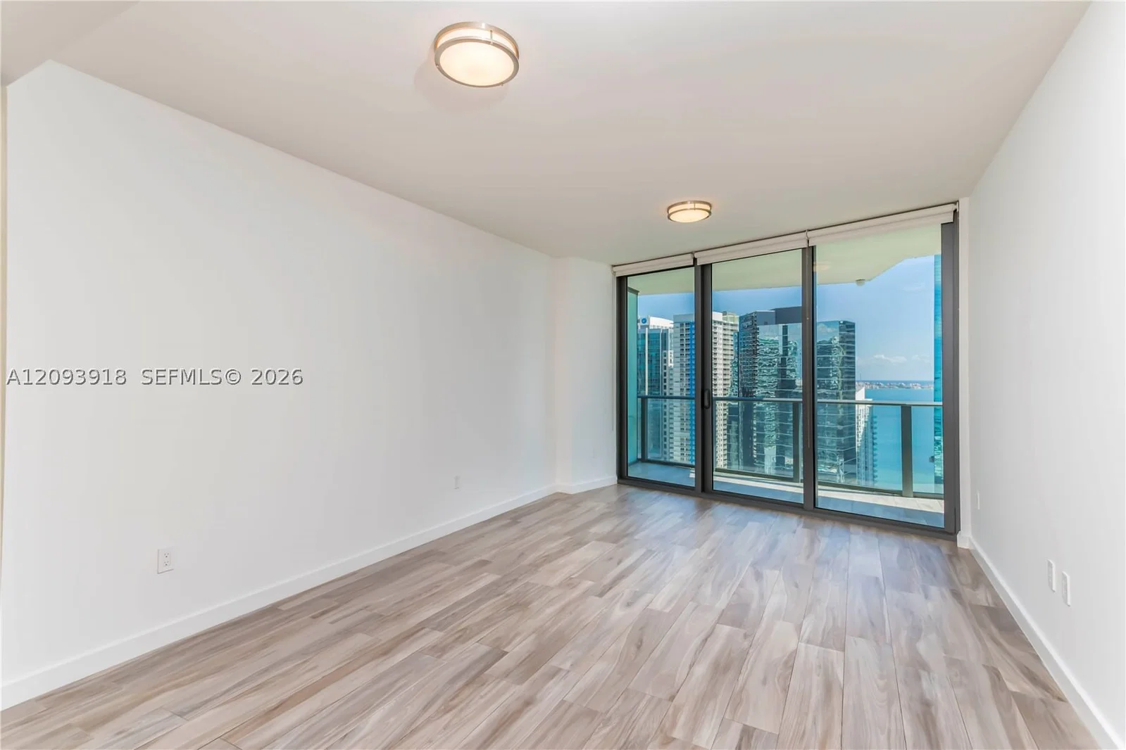 1-bedroom Condo — 1300 Miami Ave #2604, Miami, FL 33130