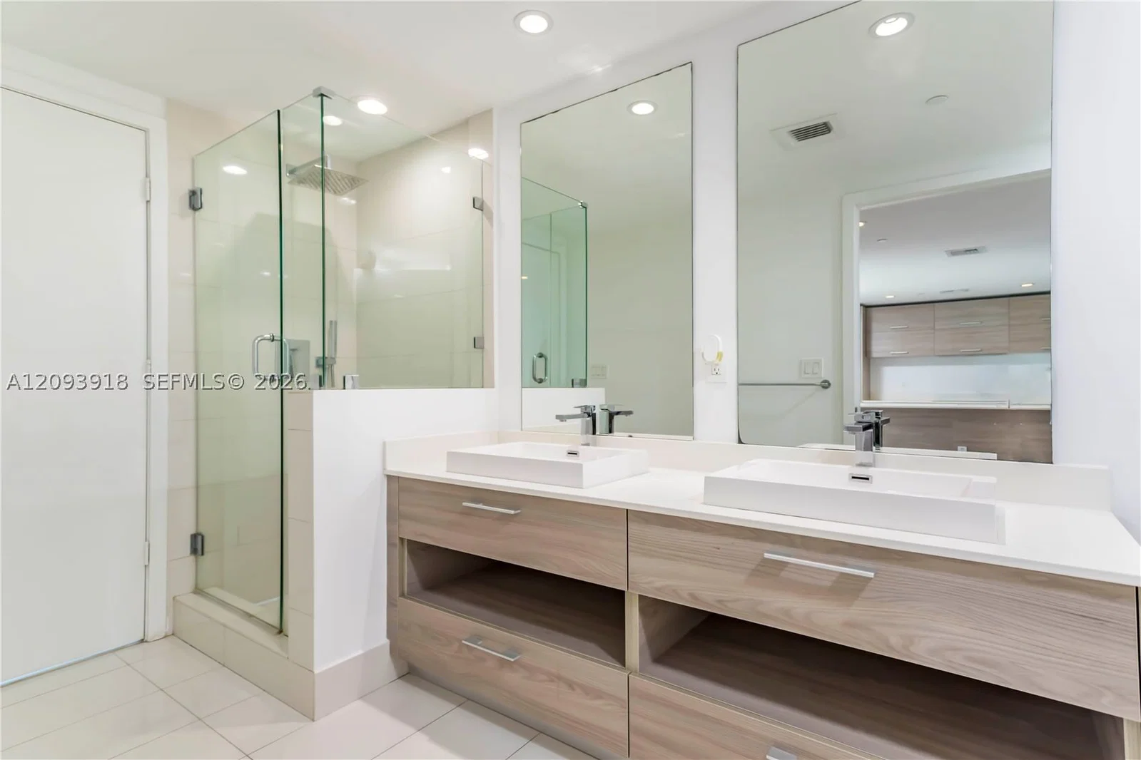 1-bedroom Condo — 1300 Miami Ave #2604, Miami, FL 33130