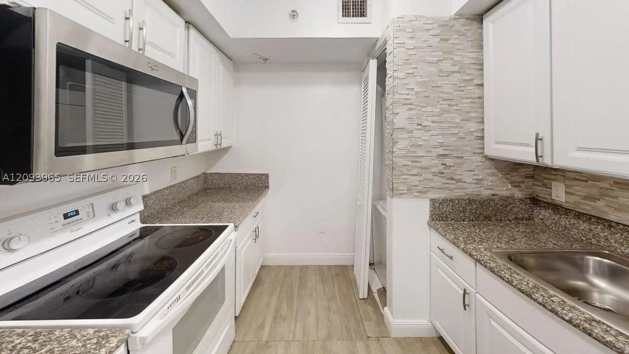2-bedroom Condo — 219 12th Ave #514, Miami, FL 33128