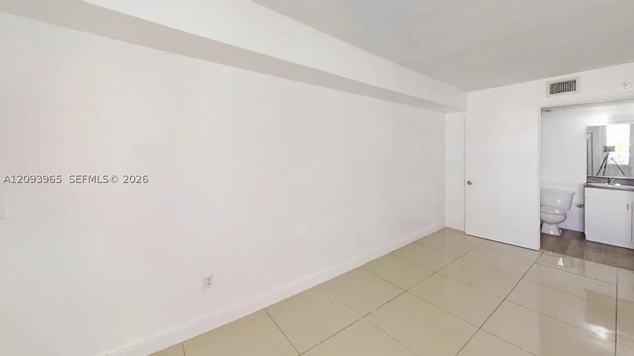 2-bedroom Condo — 219 12th Ave #514, Miami, FL 33128