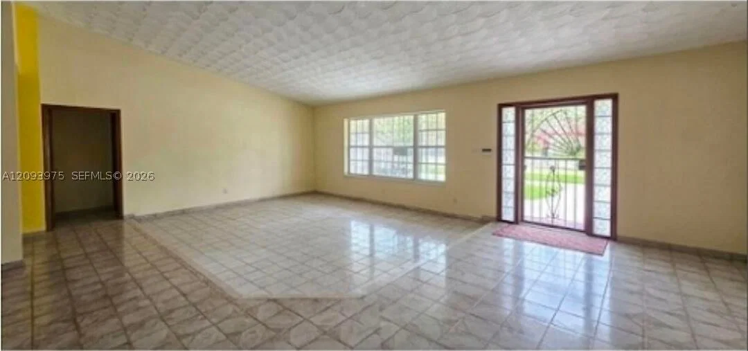 5-bedroom Single-Family Home — 3950 4th St, Coral Gables, FL 33134