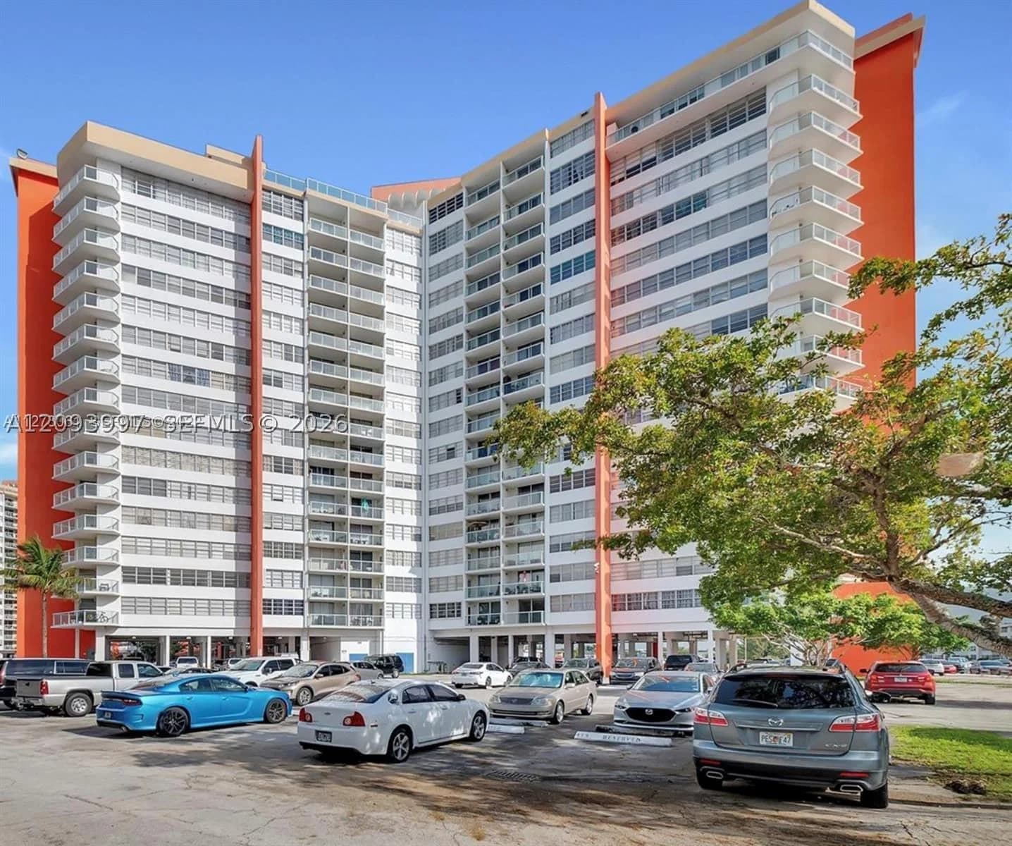 1-bedroom Condo — 1351 Miami Gardens Dr #PH11E, Miami, FL 33179